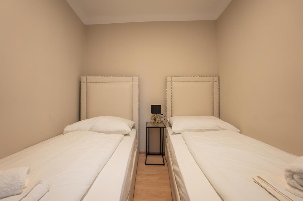 A 2-Bedroom Apartment With A King-Size Bed And A Balcony Is Located Just A 15-Minute Walk From Stephansplatz. Viena Exterior foto
